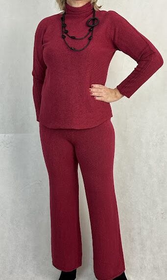 Komplet ze spodniami GERTRUDA BURGUND